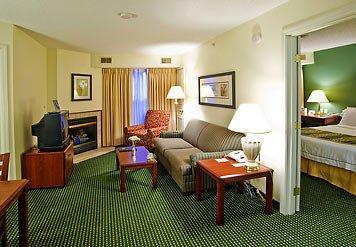By Marriott South Hotel