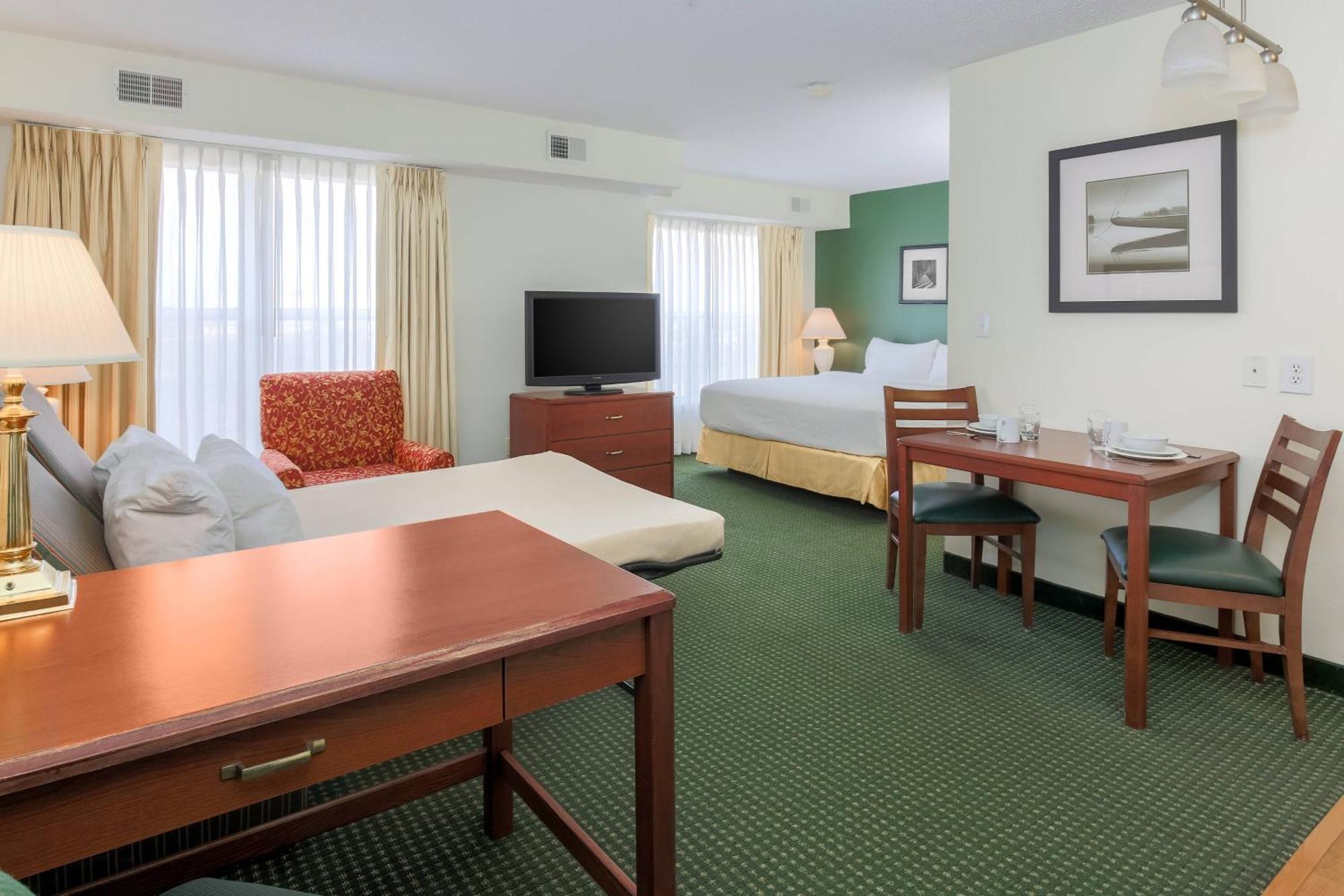 Hotel By Marriott South Oklahoma City