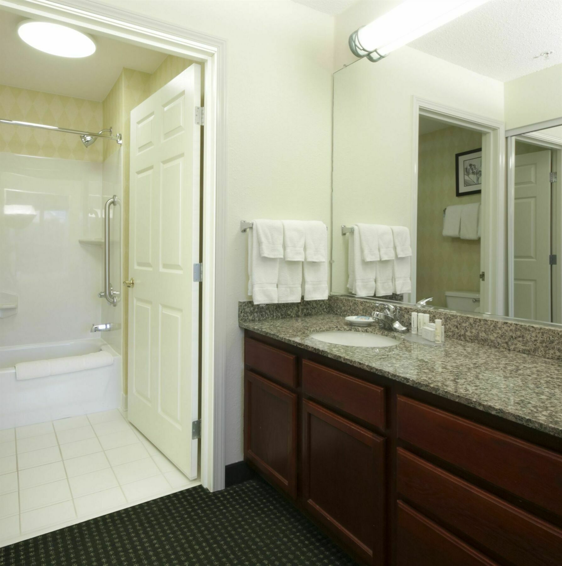 Hotel By Marriott South 3*